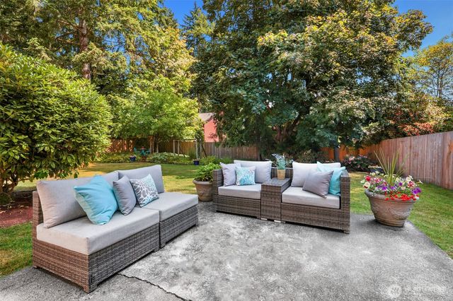 18109 56th Avenue W, Lynnwood, WA 98037