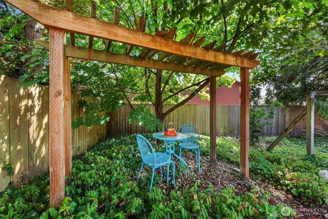 18109 56th Avenue W, Lynnwood, WA 98037