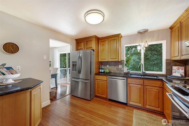 18109 56th Avenue W, Lynnwood, WA 98037