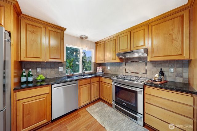 18109 56th Avenue W, Lynnwood, WA 98037