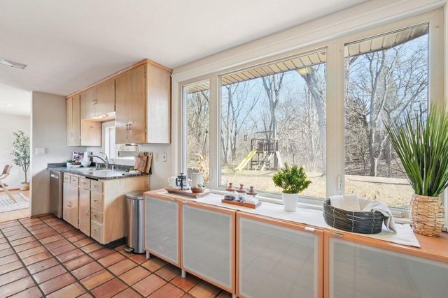 1009 Spring Valley ROAD, Burlington, WI 53105