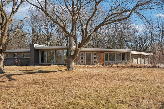 1009 Spring Valley ROAD, Burlington, WI 53105