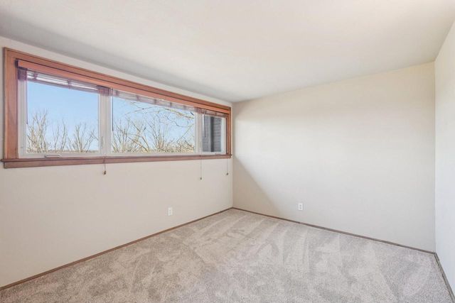 1009 Spring Valley ROAD, Burlington, WI 53105