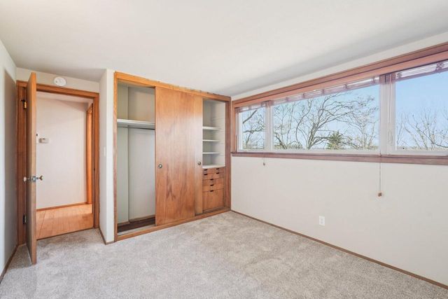 1009 Spring Valley ROAD, Burlington, WI 53105