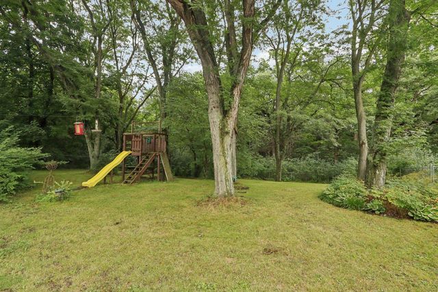 1009 Spring Valley ROAD, Burlington, WI 53105