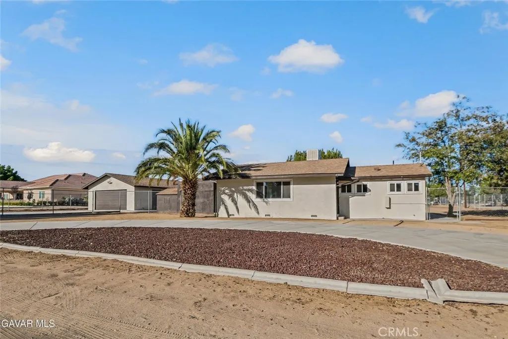 43061 41st Street West West, Lancaster, CA 93536
