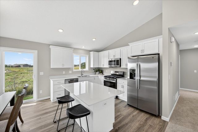 1404 Woods Road NE, Isanti, MN 55040