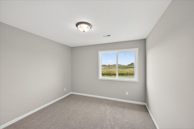 1404 Woods Road NE, Isanti, MN 55040