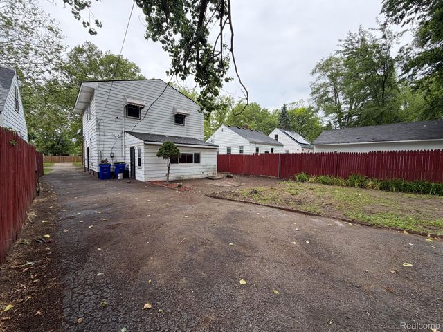 19940 Strasburg Street, Detroit, MI 48205