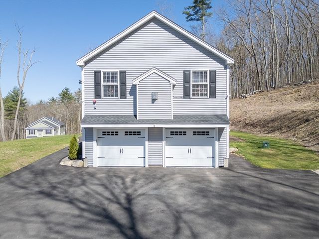 3 Chamberlain Way, Pepperell, MA 01463