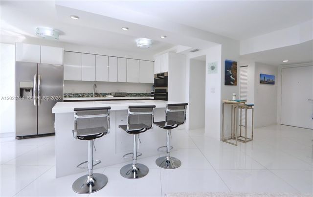 3600 Mystic Pointe Dr 1115, Aventura, FL 33180