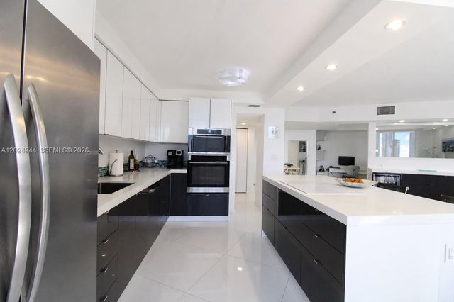 3600 Mystic Pointe Dr 1115, Aventura, FL 33180