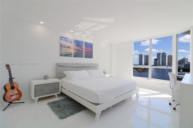 3600 Mystic Pointe Dr 1115, Aventura, FL 33180
