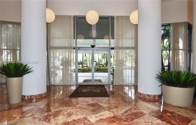 3600 Mystic Pointe Dr 1115, Aventura, FL 33180