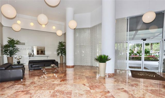3600 Mystic Pointe Dr 1115, Aventura, FL 33180