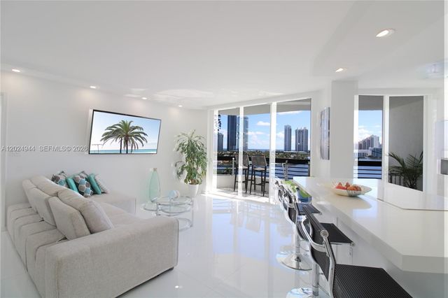 3600 Mystic Pointe Dr 1115, Aventura, FL 33180