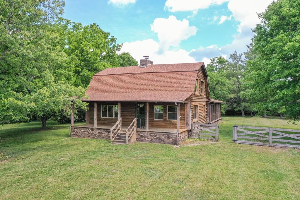 2948 Thompson Rd, Murfreesboro, TN 37128