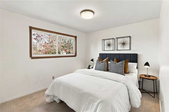 21628 105th Place SE, Kent, WA 98031