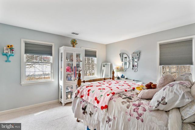 22109 CREEKVIEW DR, Gaithersburg, MD 20882