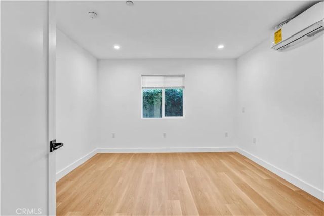 18221 Chatsworth B, Northridge, CA 91326