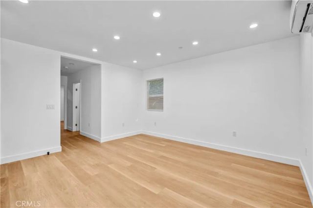 18221 Chatsworth B, Northridge, CA 91326