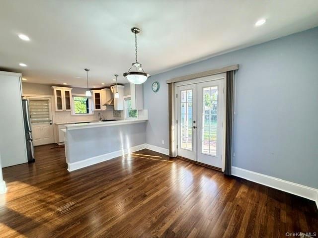 22 Andover Lane, Manhasset, NY 11030