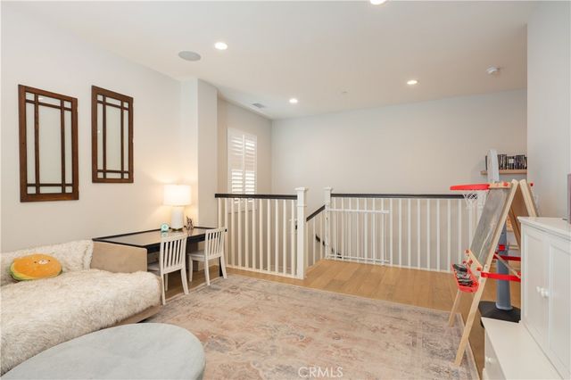 22 Preston Place, Tustin, CA 92782