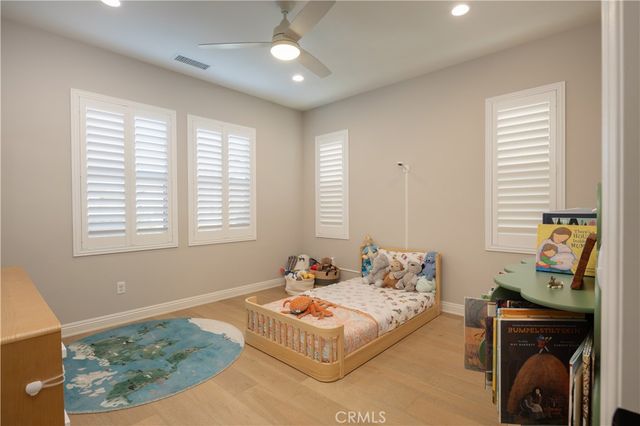 22 Preston Place, Tustin, CA 92782