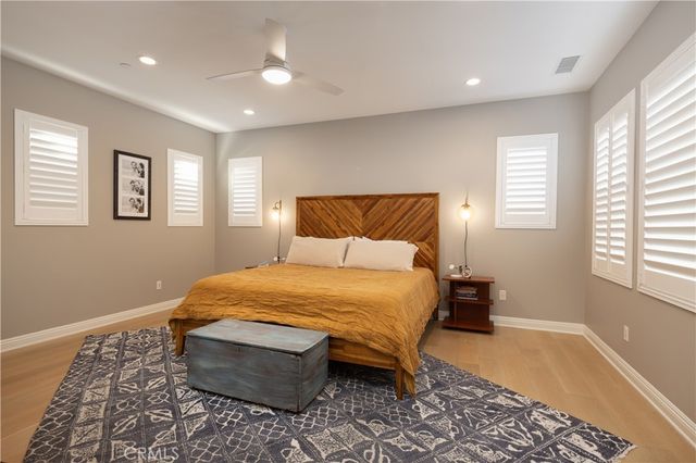 22 Preston Place, Tustin, CA 92782