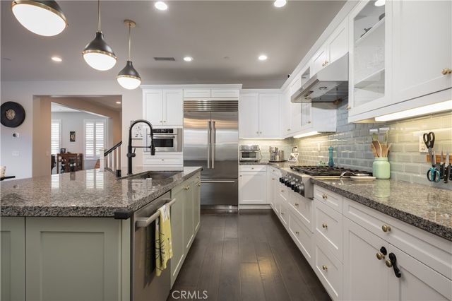 22 Preston Place, Tustin, CA 92782