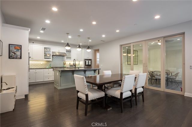22 Preston Place, Tustin, CA 92782