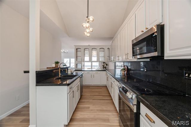 730 Willow Spring Hill Court, Chesterfield, MO 63017