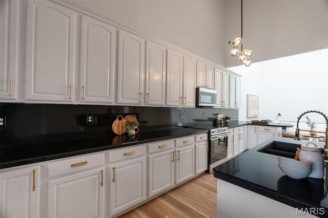 730 Willow Spring Hill Court, Chesterfield, MO 63017