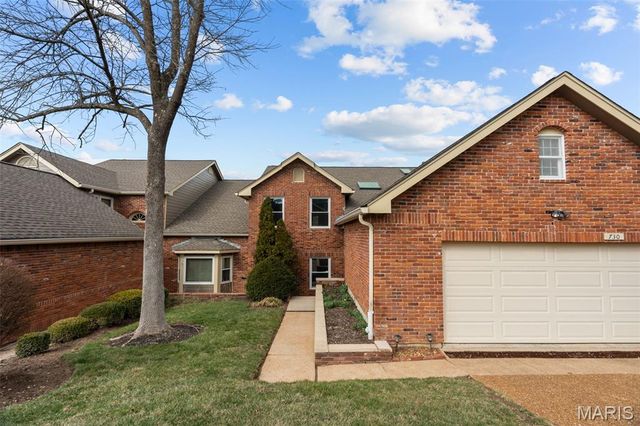 730 Willow Spring Hill Court, Chesterfield, MO 63017
