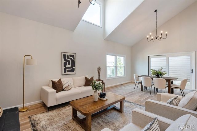 730 Willow Spring Hill Court, Chesterfield, MO 63017