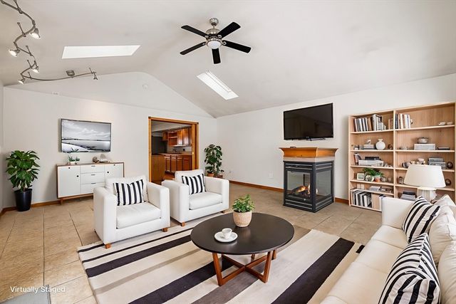 34 Paris St, Everett, MA 02149