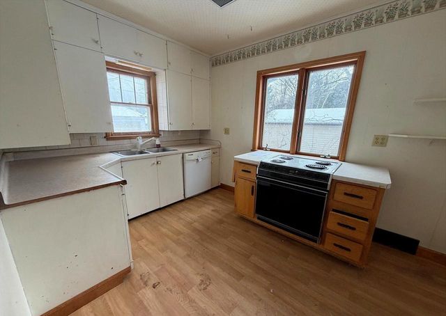 304 LINWOOD AVENUE, Park Ridge, WI 54481