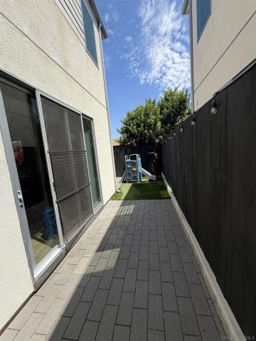 1166 HOLLY 7, Imperial Beach, CA 91932