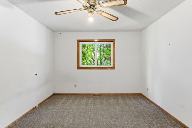 7435 Kurt Street, Loretto, MN 55357