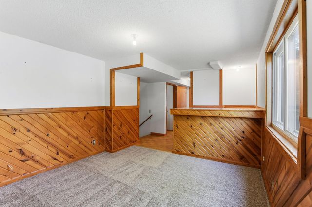 7435 Kurt Street, Loretto, MN 55357