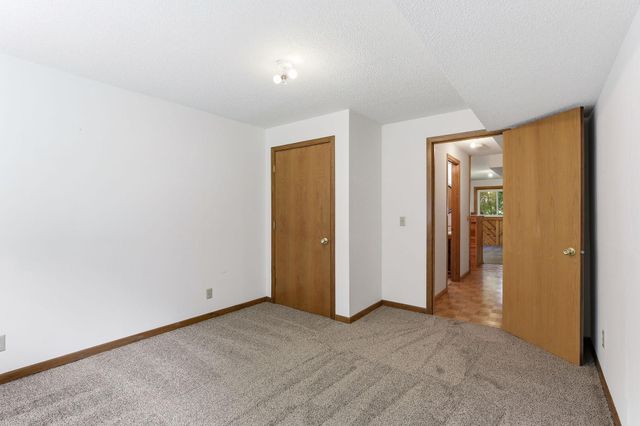 7435 Kurt Street, Loretto, MN 55357