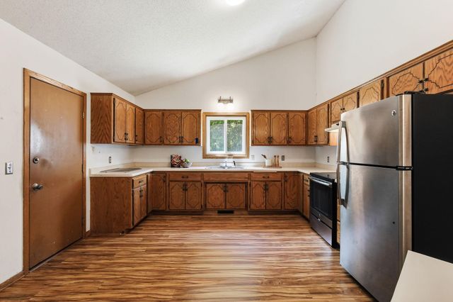 7435 Kurt Street, Loretto, MN 55357