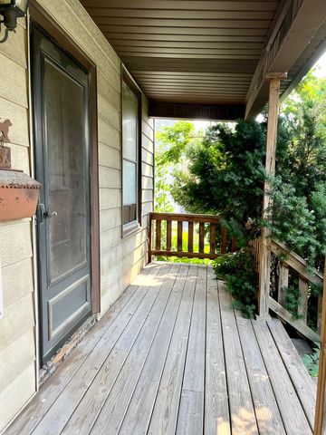 8034 W 42nd Street, Lyons, IL 60534