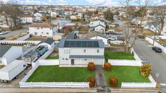 55 Schleigel Boulevard, Farmingdale, NY 11735