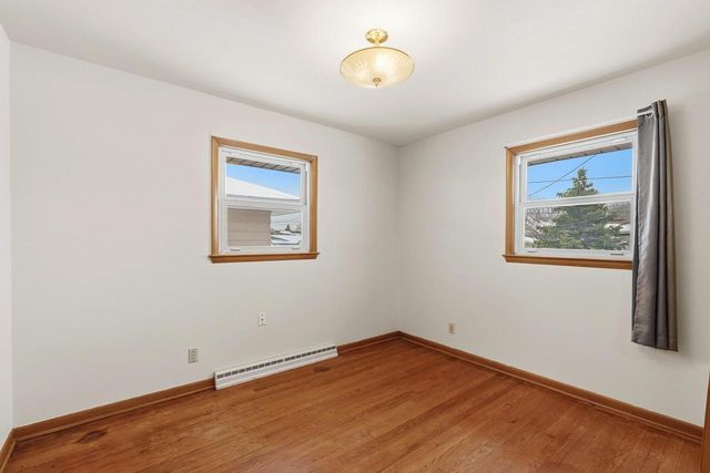 2468 S 61st STREET, West Allis, WI 53219