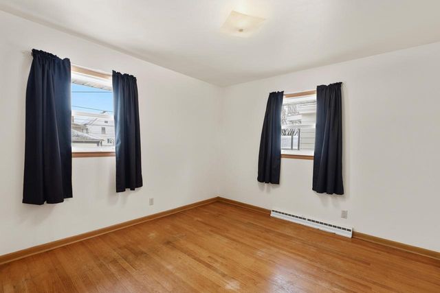 2468 S 61st STREET, West Allis, WI 53219