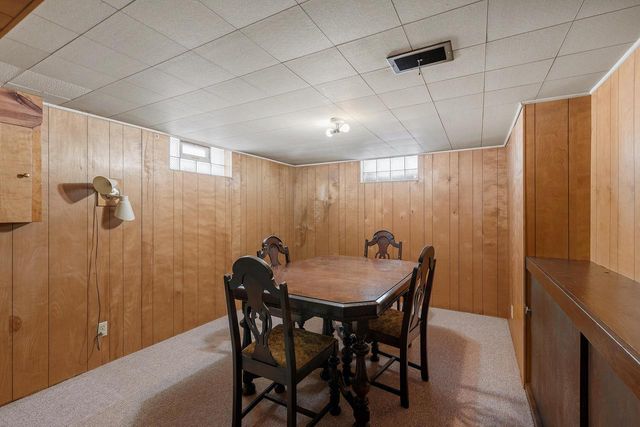 2468 S 61st STREET, West Allis, WI 53219