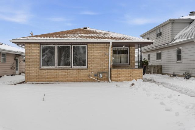 2468 S 61st STREET, West Allis, WI 53219