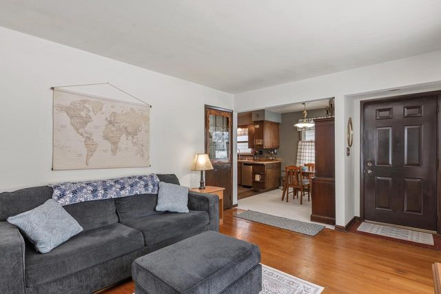 2468 S 61st STREET, West Allis, WI 53219