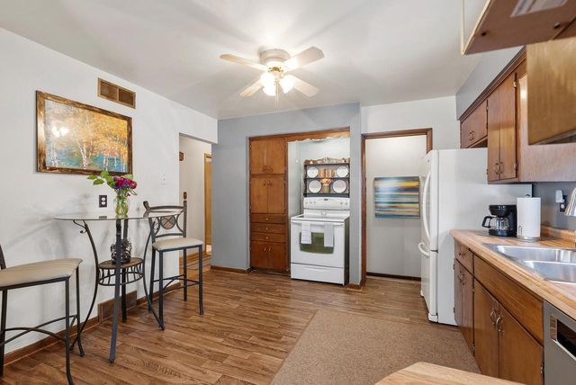 2468 S 61st STREET, West Allis, WI 53219